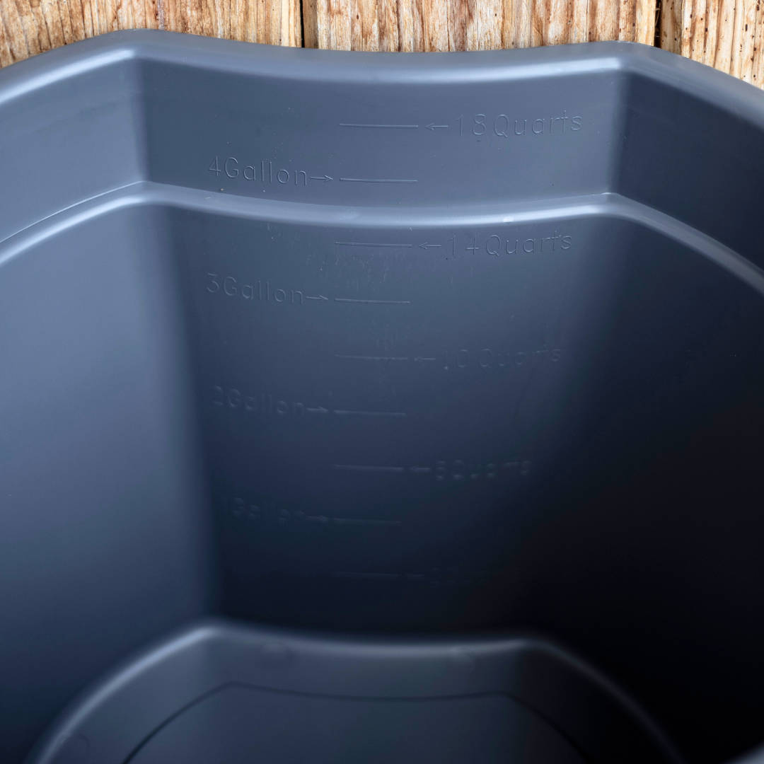 The Hay Chix® Favorite Bucket