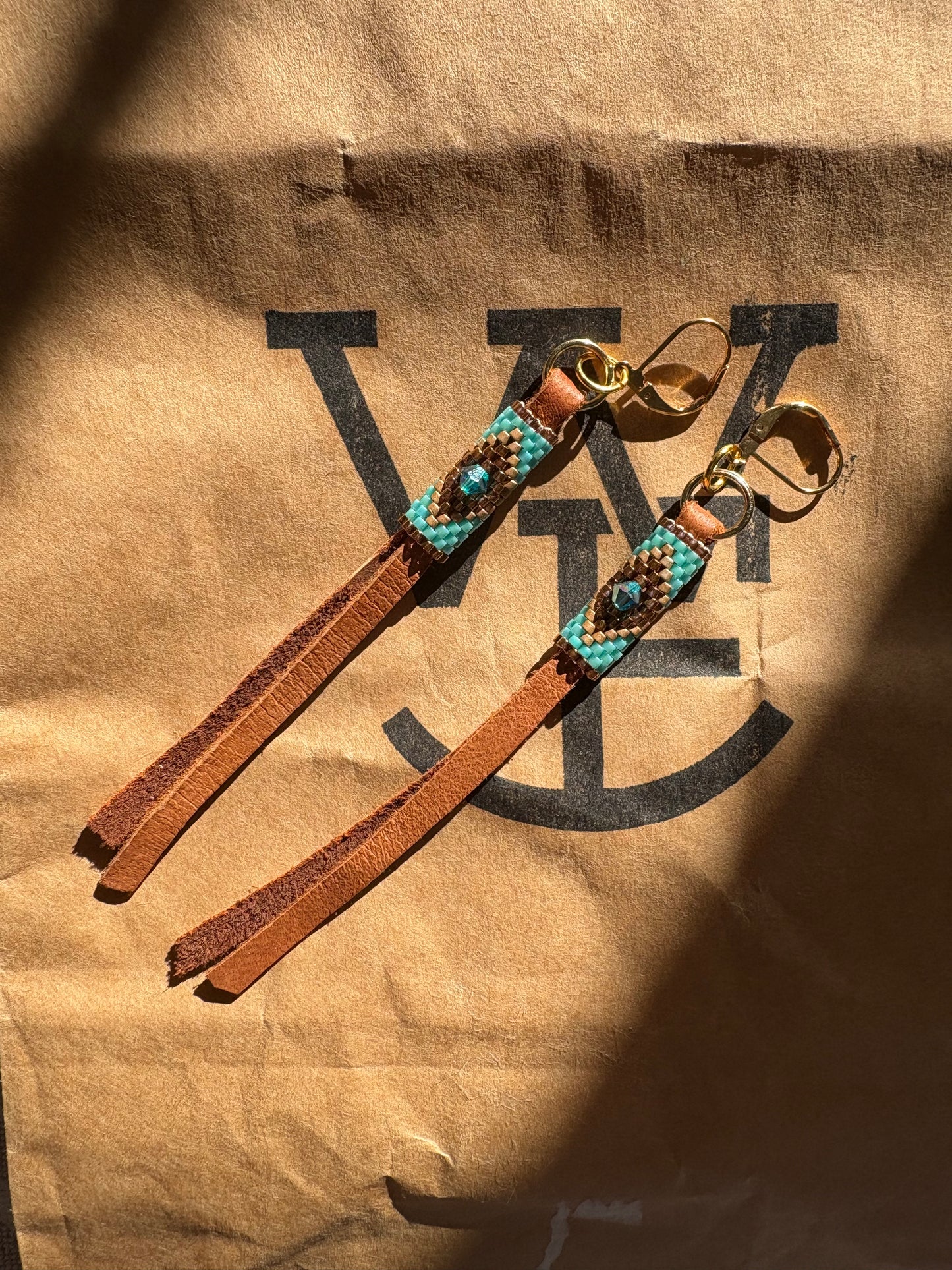 Leather strap and turquoise touch